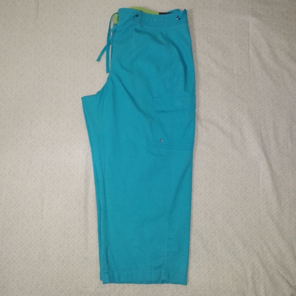 Izod Blue cargo capris Size 10 New - Picture 5 of 9